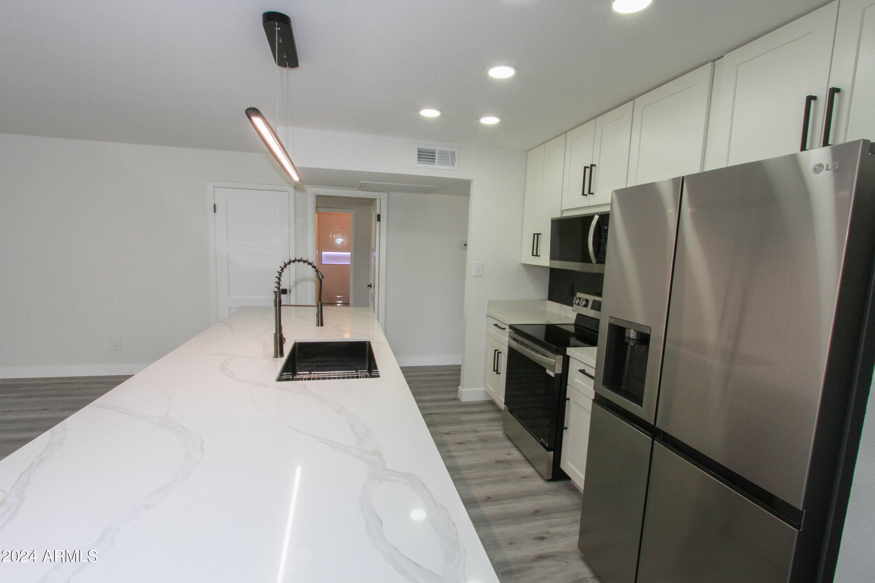3442 West Hearn Road Phoenix, AZ 85053 - Photo 15 of 58 3442 W Hearn RD-16