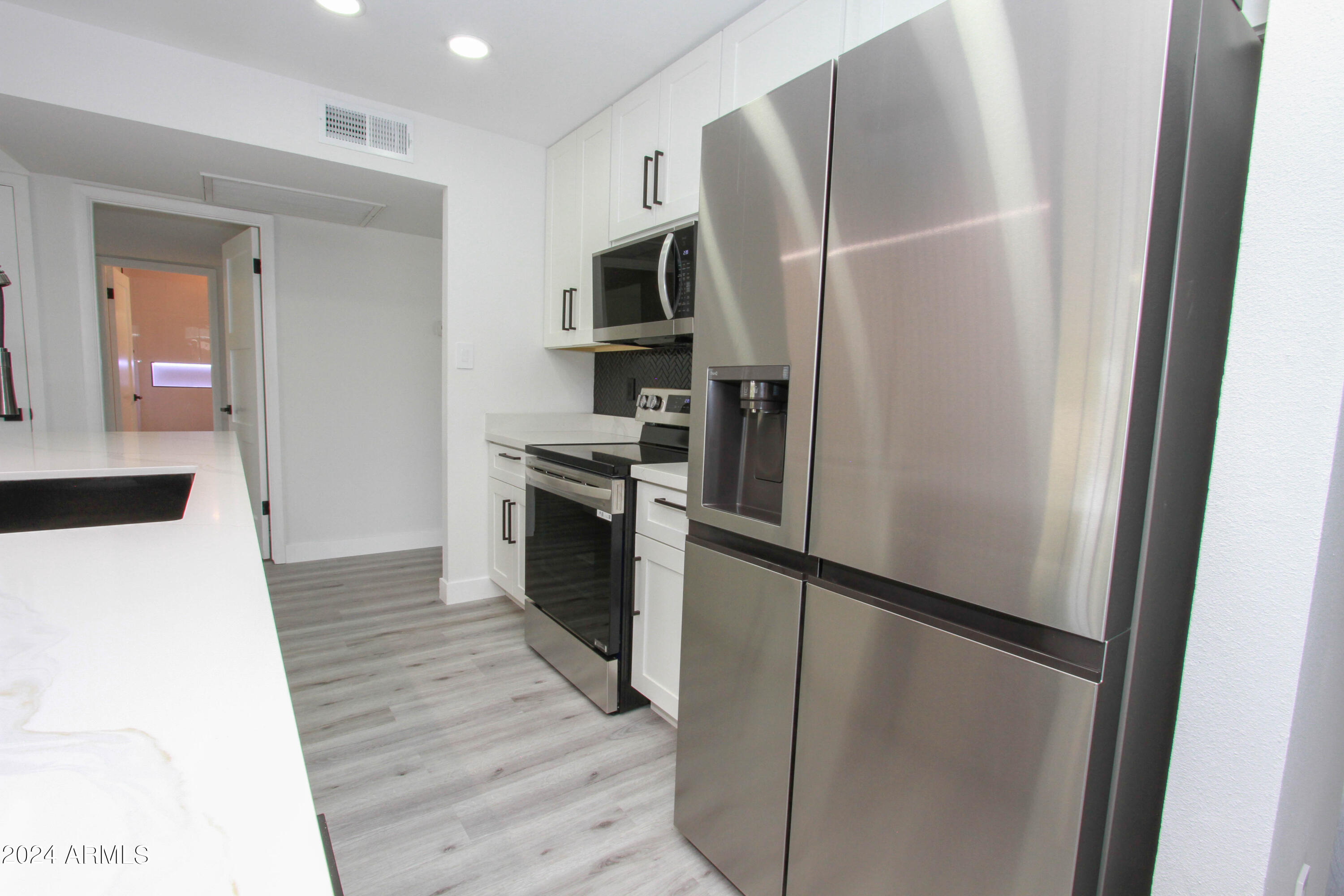 3442 West Hearn Road Phoenix, AZ 85053 - Photo 20 of 58 3442 W Hearn RD-21