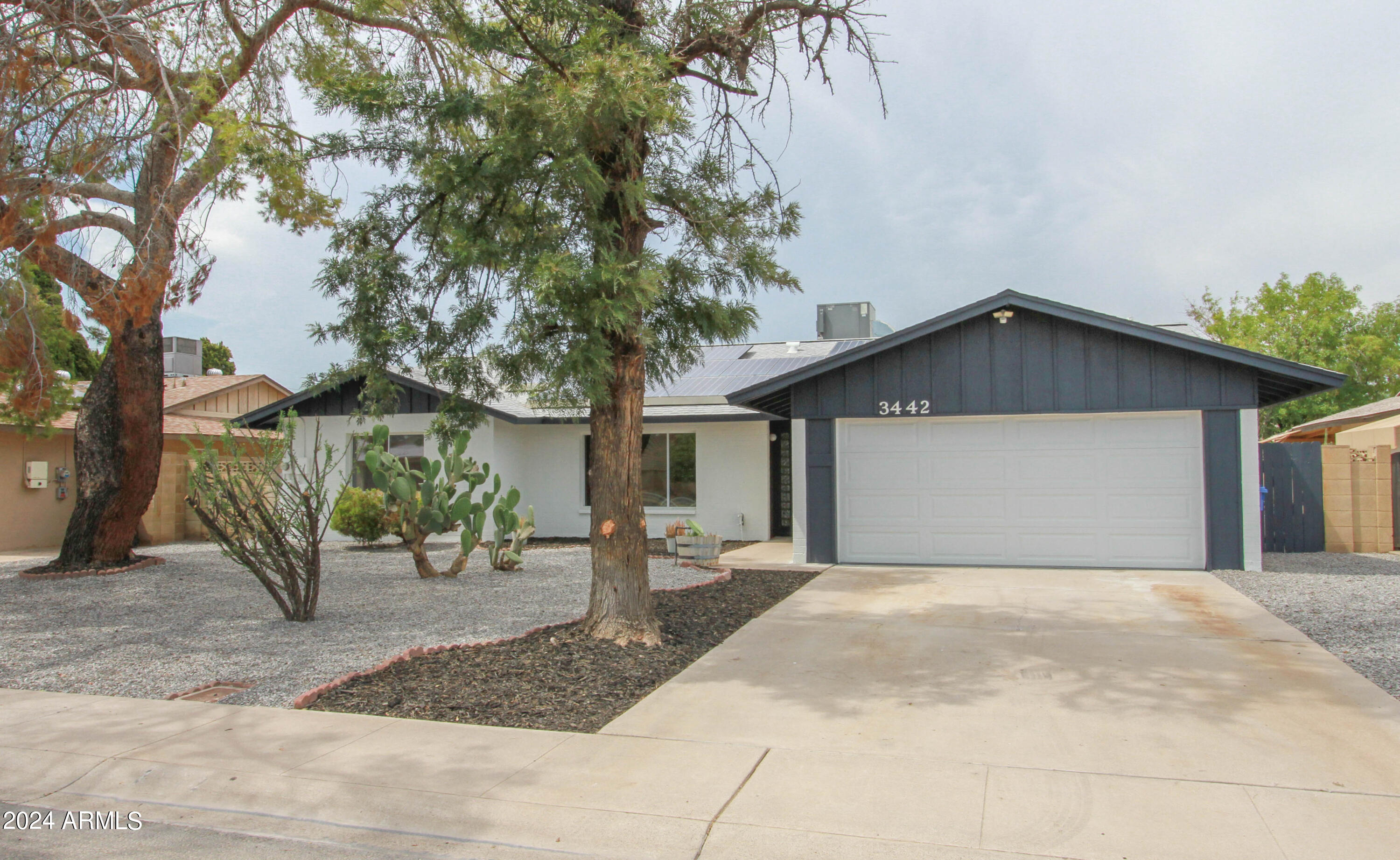3442 West Hearn Road Phoenix, AZ 85053 - Photo 3 of 58 3442 W Hearn RD-3