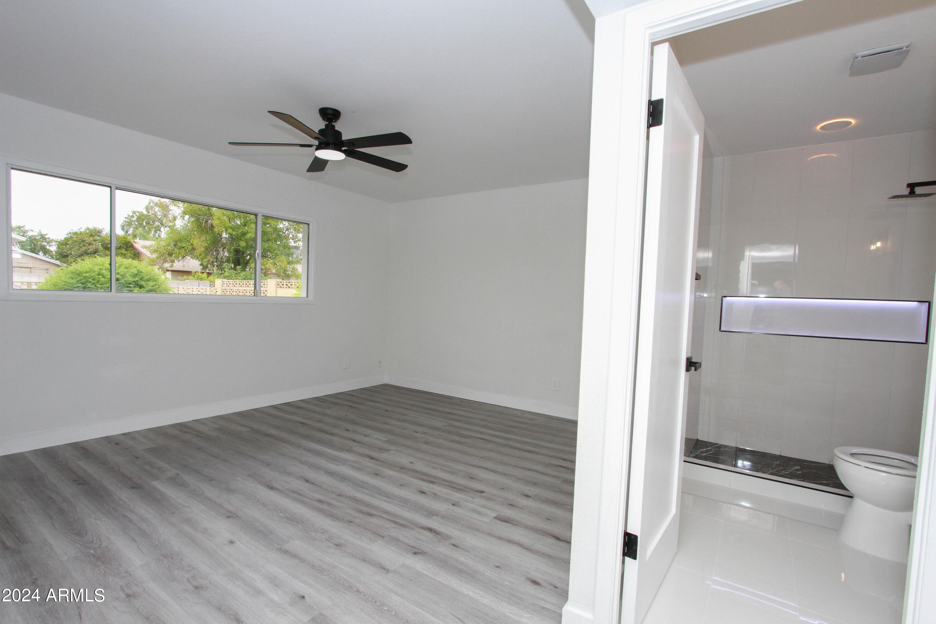 3442 West Hearn Road Phoenix, AZ 85053 - Photo 36 of 58 3442 W Hearn RD-38
