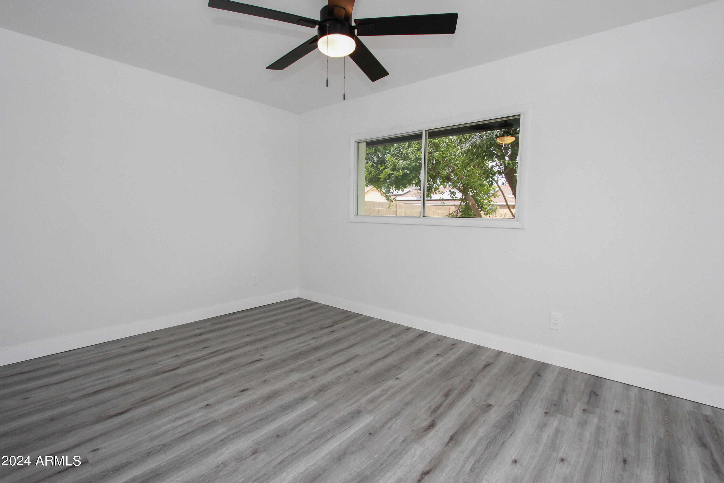 3442 West Hearn Road Phoenix, AZ 85053 - Photo 42 of 58 3442 W Hearn RD-44