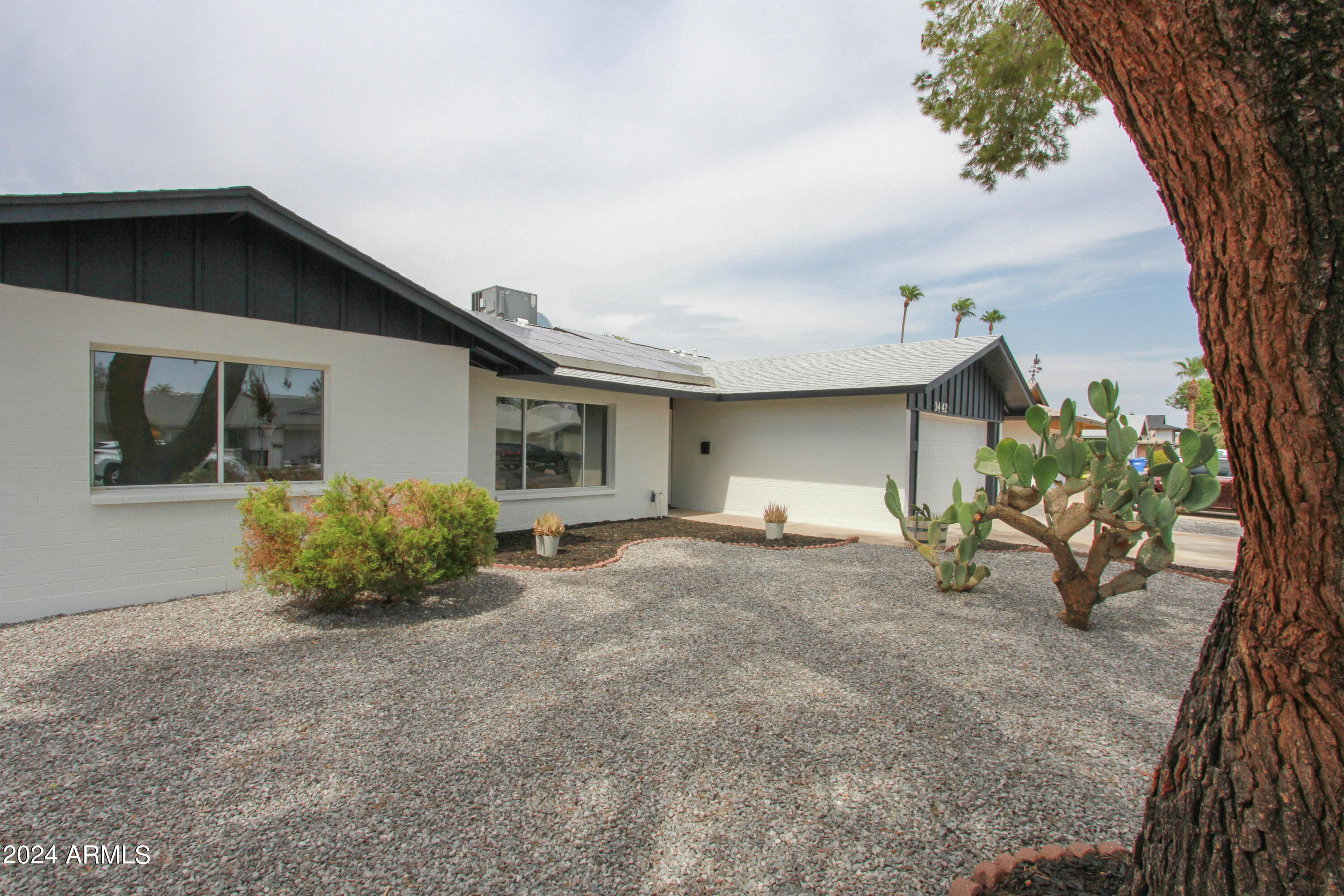 3442 West Hearn Road Phoenix, AZ 85053 - Photo 5 of 58 3442 W Hearn RD-5
