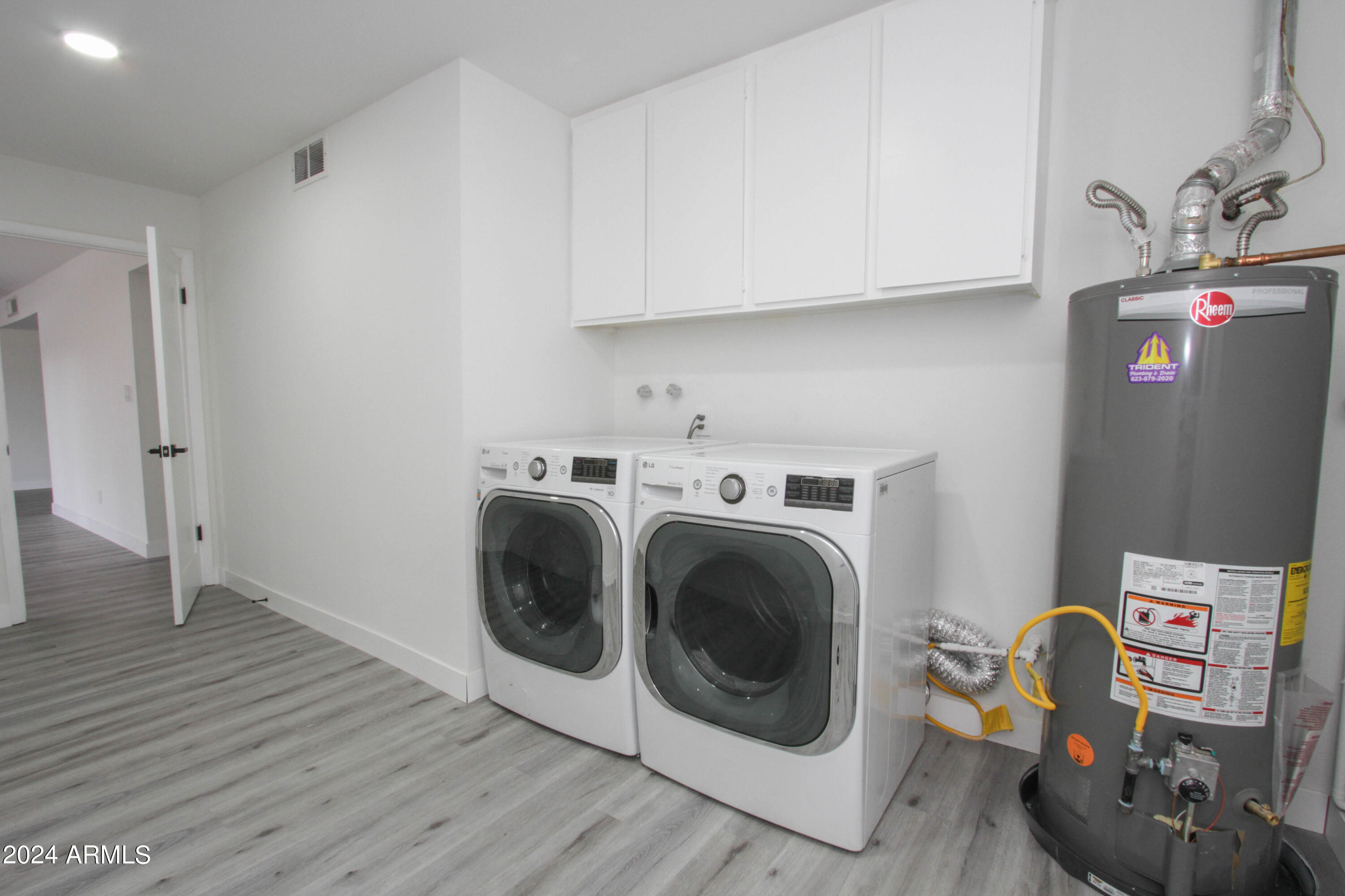 3442 West Hearn Road Phoenix, AZ 85053 - Photo 52 of 58 3442 W Hearn RD-54