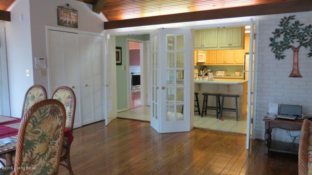 4908 Crofton Road Louisville, KY 40207 - Photo 19 of 41 20.jpg