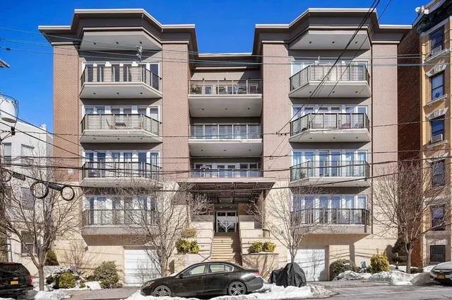 $3,200 | 34-40 48th Street, Unit 4C, Weehawken, NJ 07086