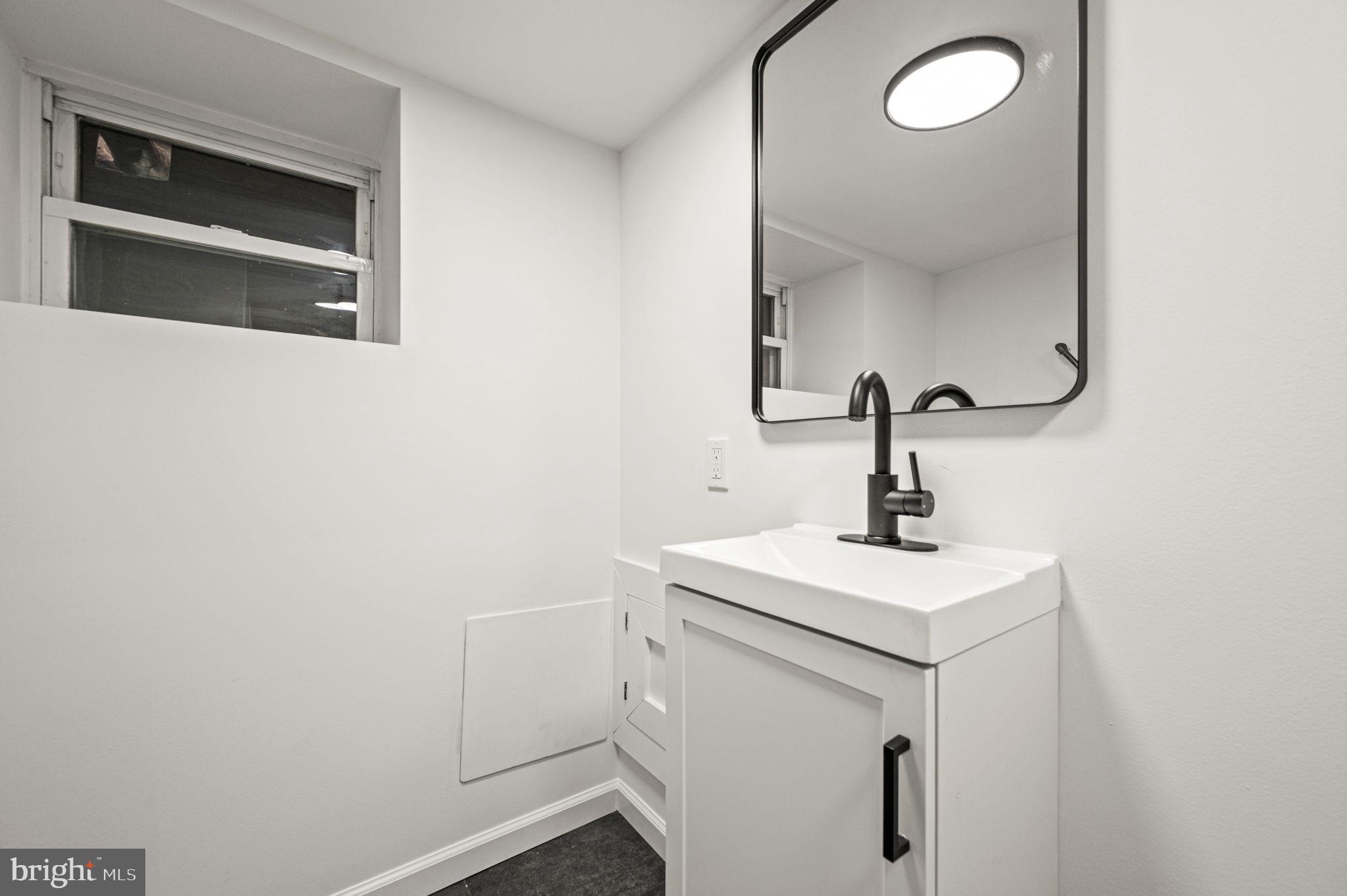 4428 Sherwood Road Philadelphia, PA 19131 - Photo 13 of 19