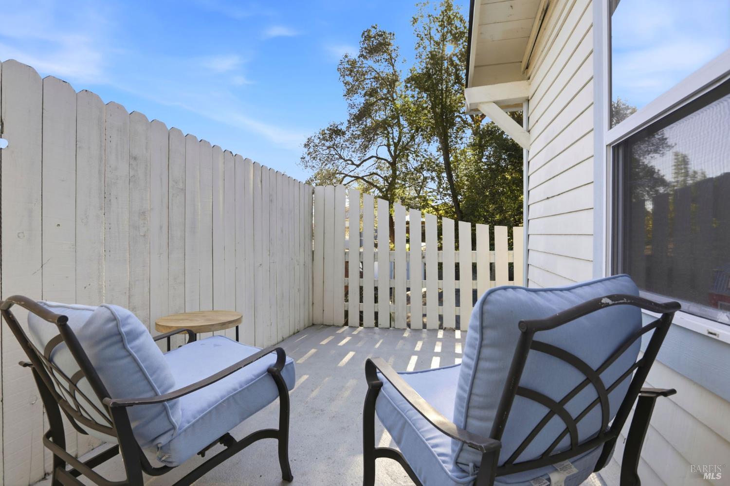 280 Prospect Drive San Rafael, CA 94901 - Photo 18 of 38 a view of a patio with a table and chairs