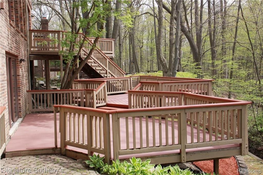 30895 Country Ridge Circle Farmington Hills, MI 48331 - Photo 4 of 43