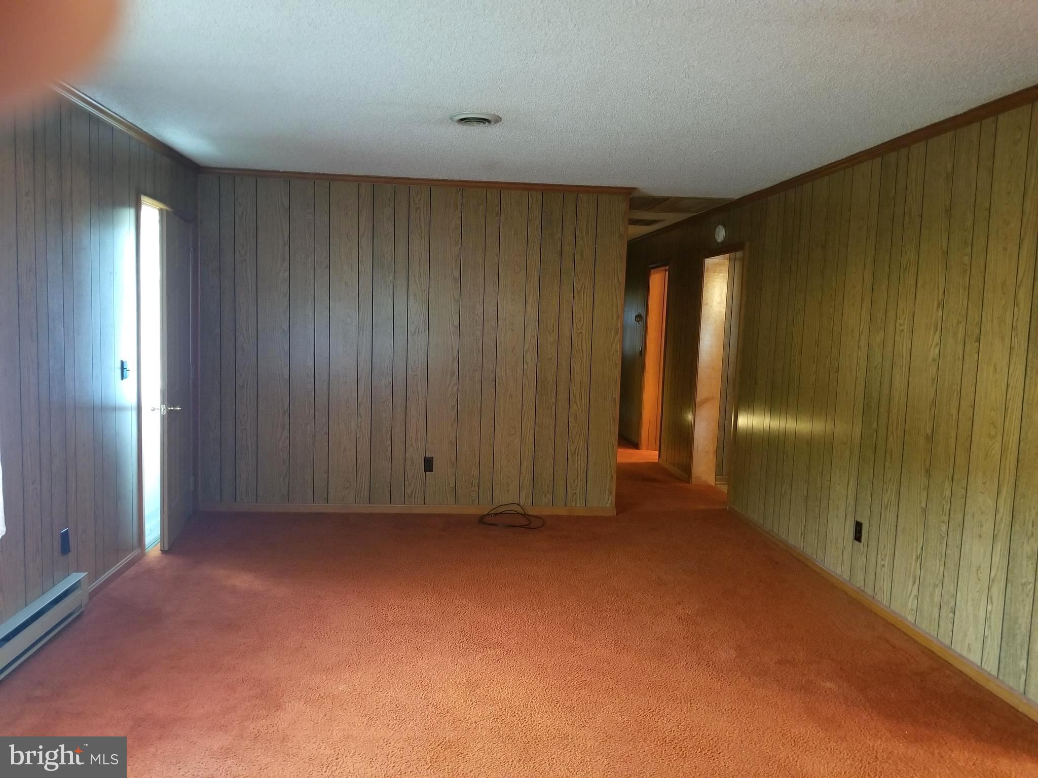 7230 Hubbard Road Federalsburg, MD 21632 - Photo 8 of 16 :Living Room