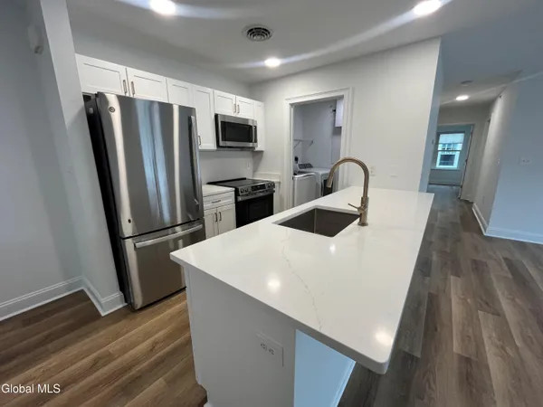 $2,457 | 60 Weibel Avenue, Unit 1FL206, Saratoga Springs, NY 12866