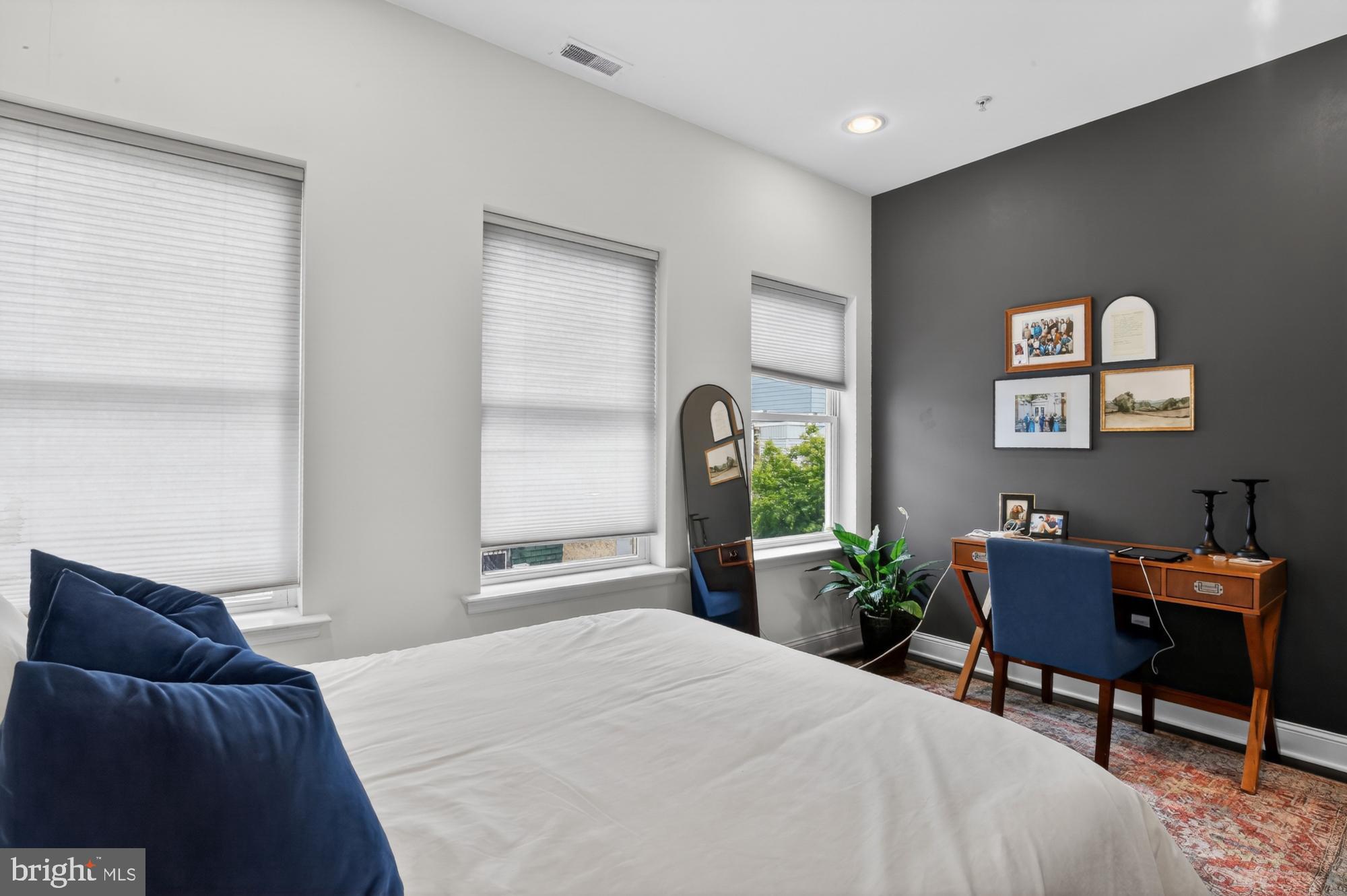 2115 Carpenter Street, Unit 2 Philadelphia, PA 19146 - Photo 10 of 28