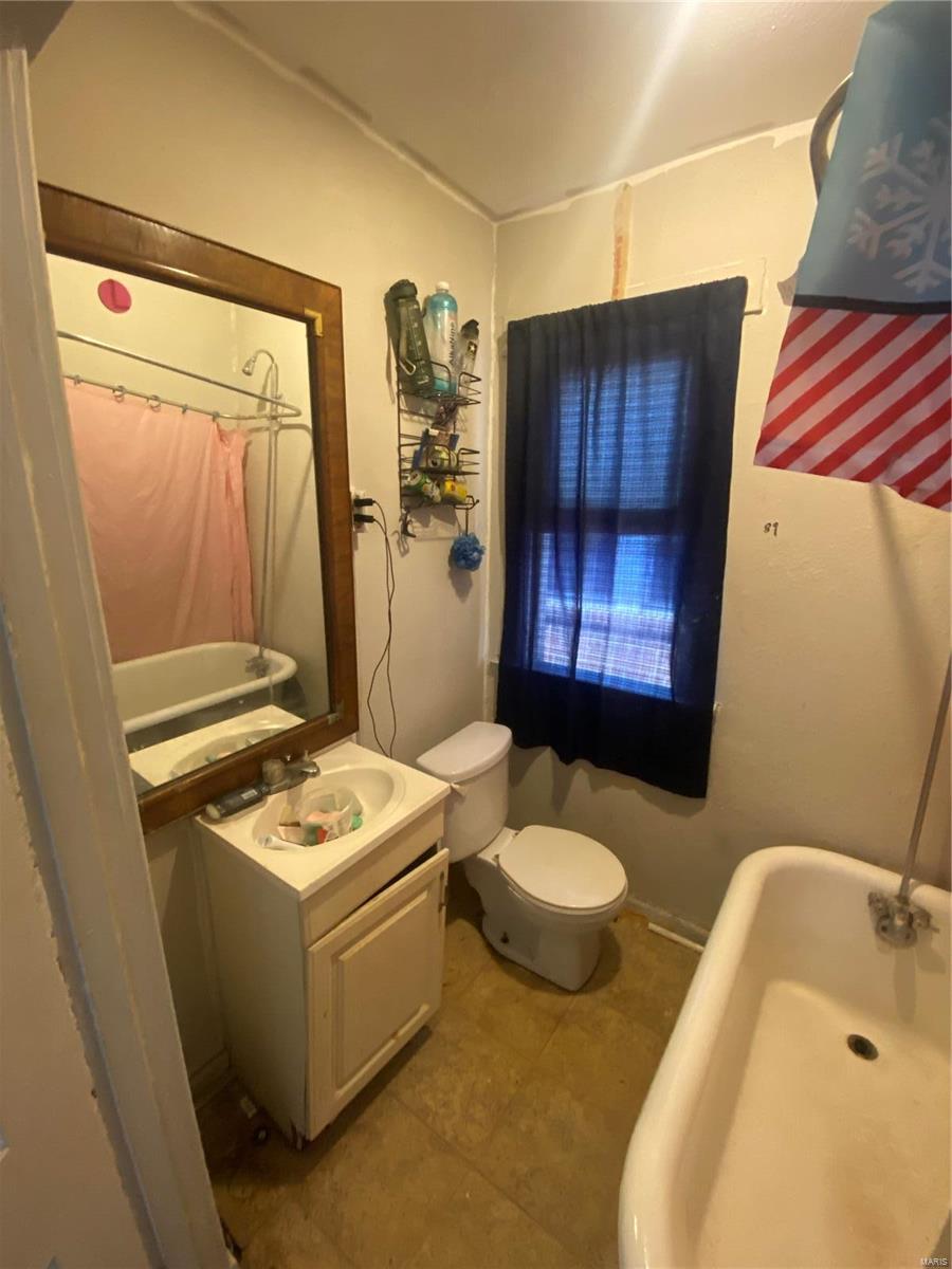 5917 Harney Avenue St. Louis, MO 63136 - Photo 12 of 21