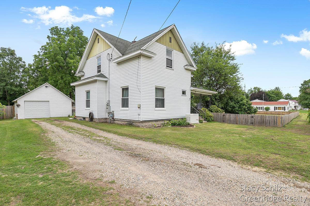 814 Reed Street Nashville, MI 49073 - Photo 1 of 26 IMG_1002