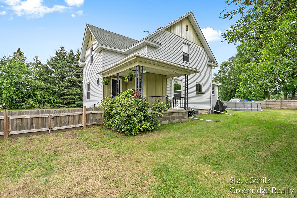 814 Reed Street Nashville, MI 49073 - Photo 3 of 26 IMG_1001