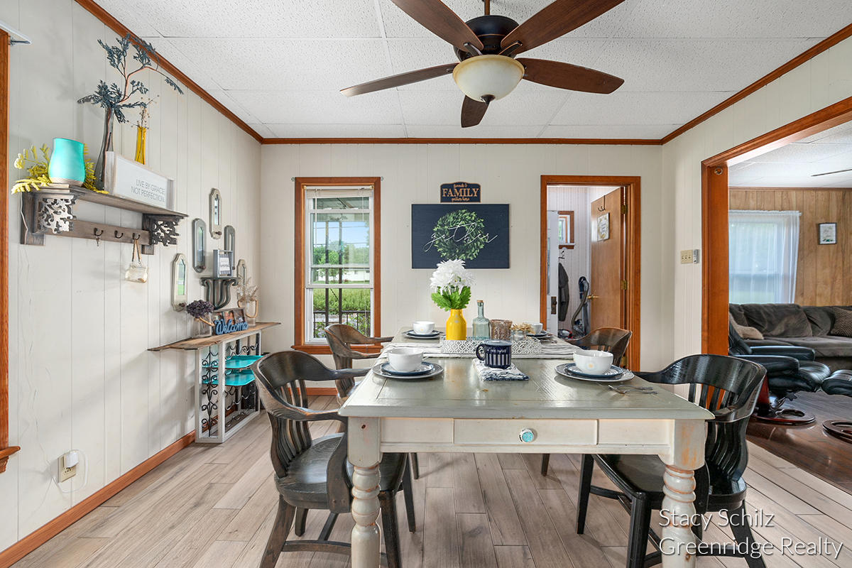 814 Reed Street Nashville, MI 49073 - Photo 6 of 26 IMG_1007