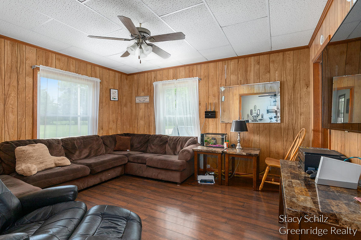 814 Reed Street Nashville, MI 49073 - Photo 10 of 26 IMG_1003
