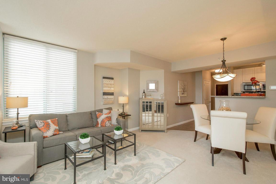 851 North Glebe Road, Unit 1609 Arlington, VA 22203 - Photo 8 of 28 Living Room