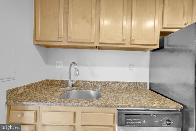 $277,000 | 4520 King Street, Unit 506, Alexandria, VA 22302