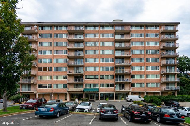 $277,000 | 4520 King Street, Unit 506, Alexandria, VA 22302