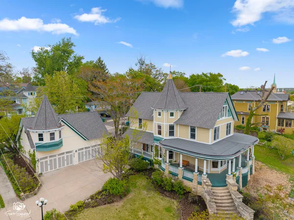 $525,000 | 429 Buell Avenue, Joliet, IL 60435