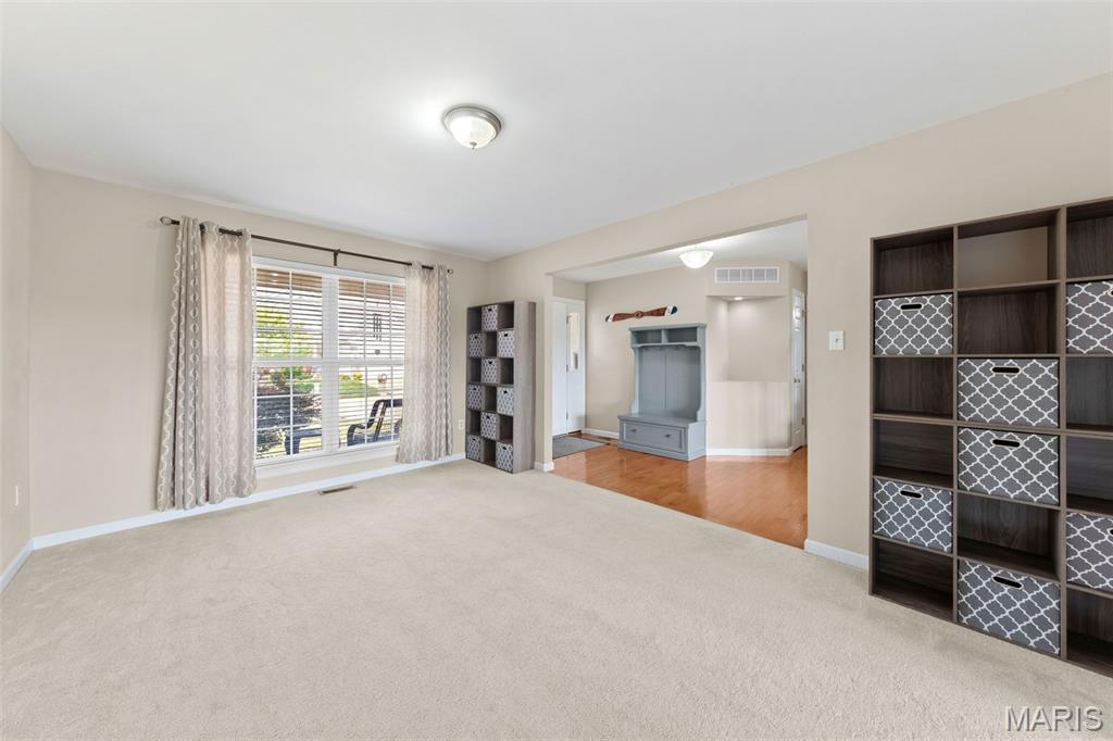 4344 Northpoint Circle St. Louis, MO 63129 - Photo 5 of 44