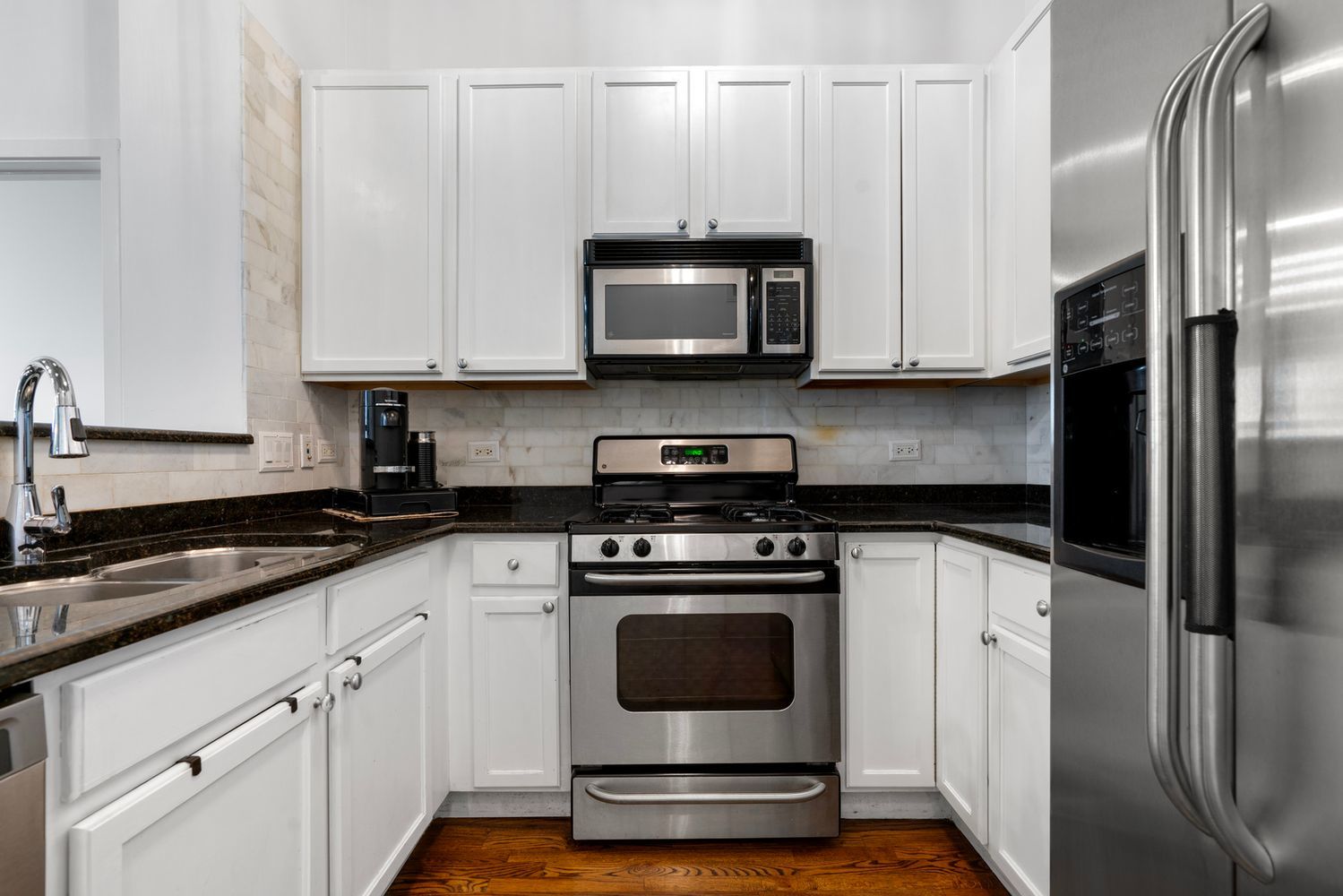 1001 West 15th Street, Unit 318 Chicago, IL 60608 - Photo 27 of 32