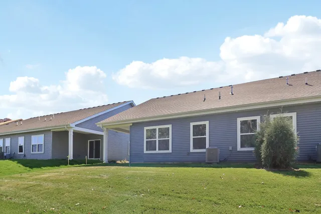 $409,990 | 1125 Bluebell Lane, Bartlett, IL 60103