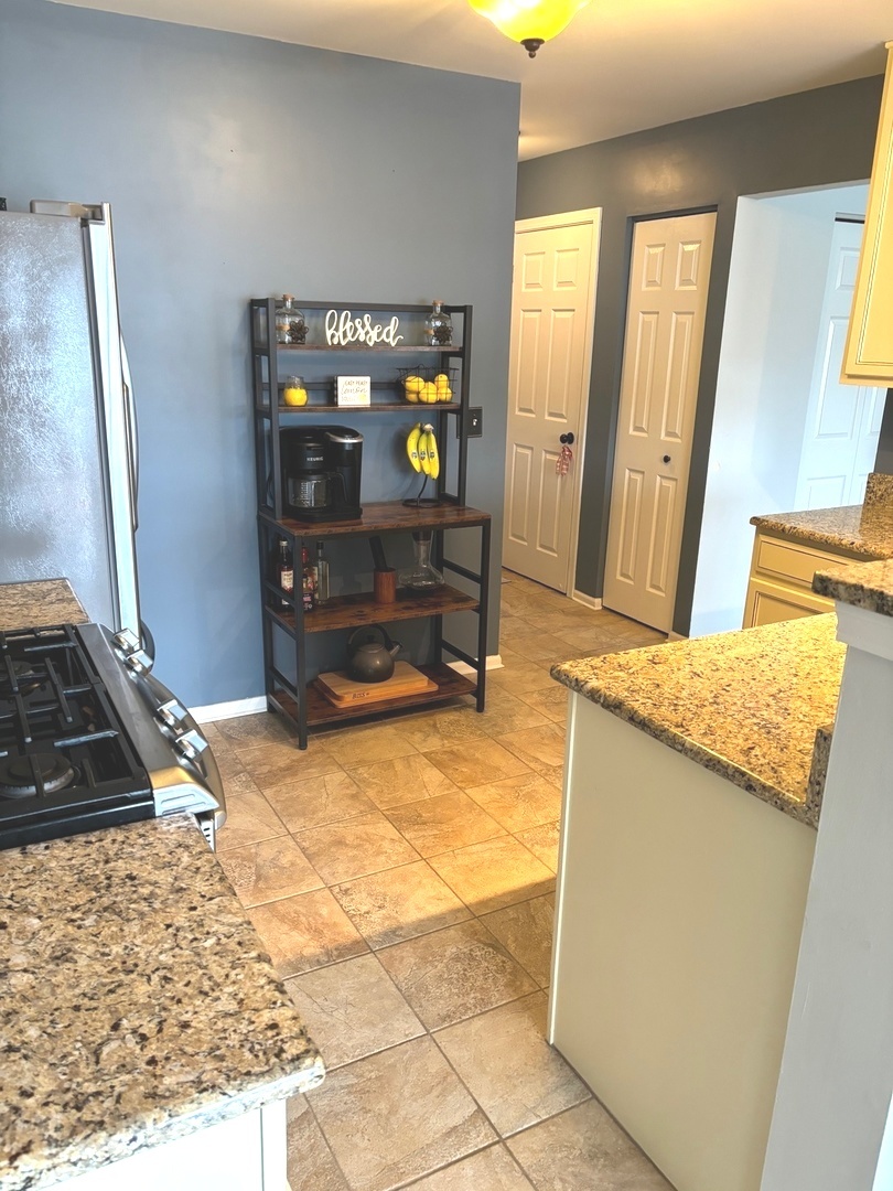 614 Benton Road Lake Villa, IL 60046 - Photo 6 of 31 Gallery Image 6