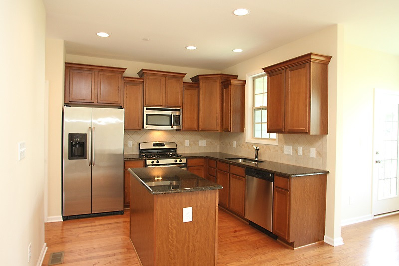 8329 Primanti Boulevard Raleigh, NC 27612 - Photo 4 of 12 Photo 4