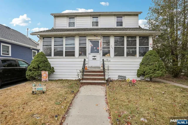 $499,000 | 762 Lafayette Avenue, Hawthorne, NJ 07506