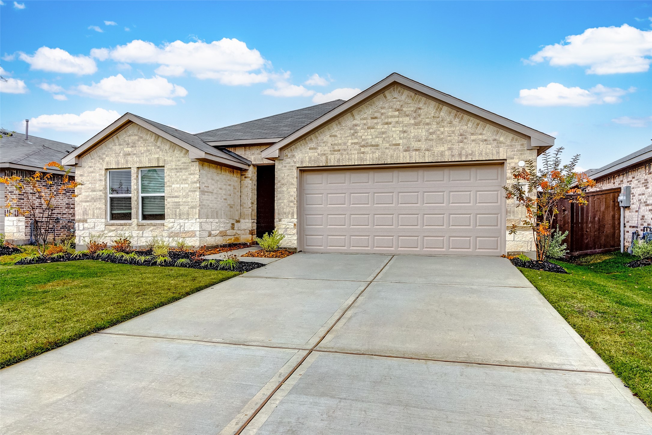 a front view of house with yard