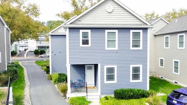 $4,200 | 150 Broad Street, Unit B, Summit, NJ 07901