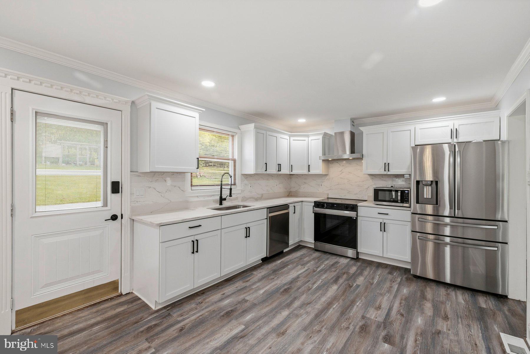 4217 Chestnut Grove Road Keedysville, MD 21756 - Photo 8 of 33 Gallery Image 8