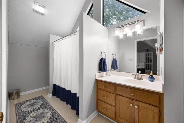 $585,000 | 70 Point Clear Cove, Savannah, TN 38372