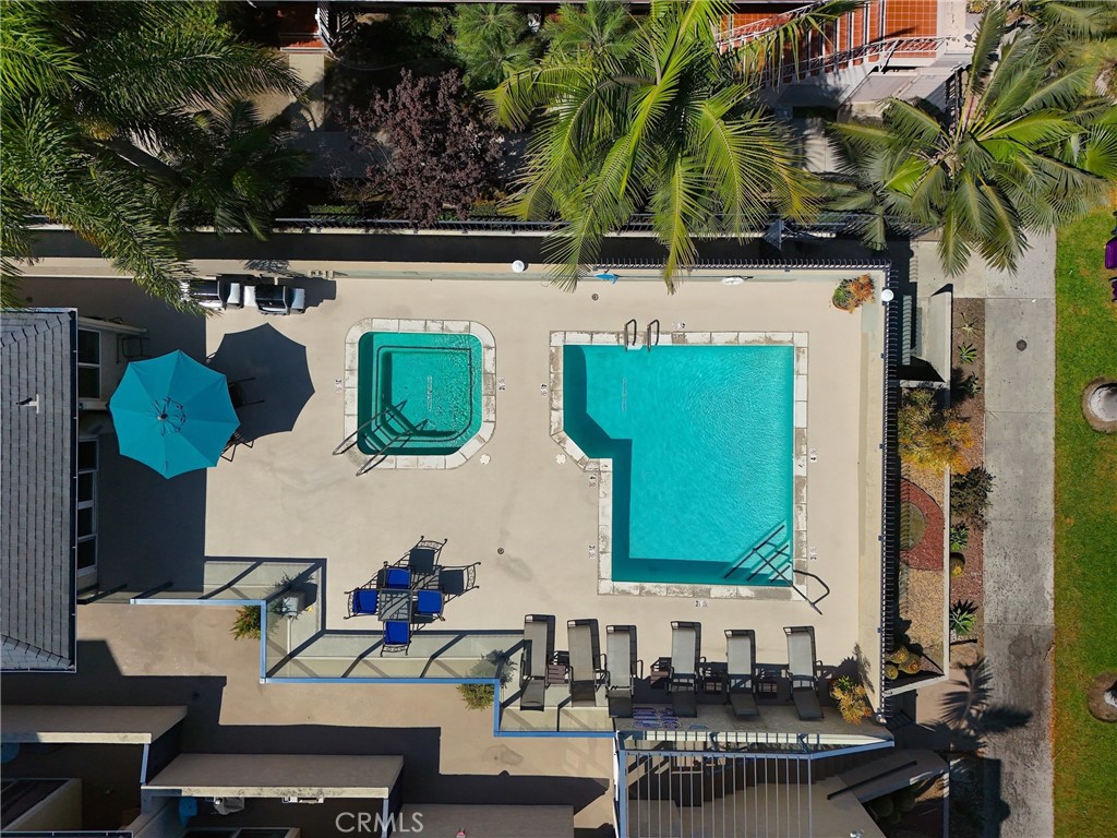 1 3rd Place, Unit 2 Long Beach, CA 90802 - Photo 35 of 55 an outdoor space with furniture