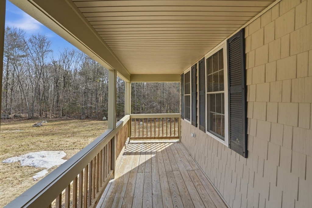 139 Rocky Hill Road Rehoboth, MA 02769 - Photo 3 of 41
