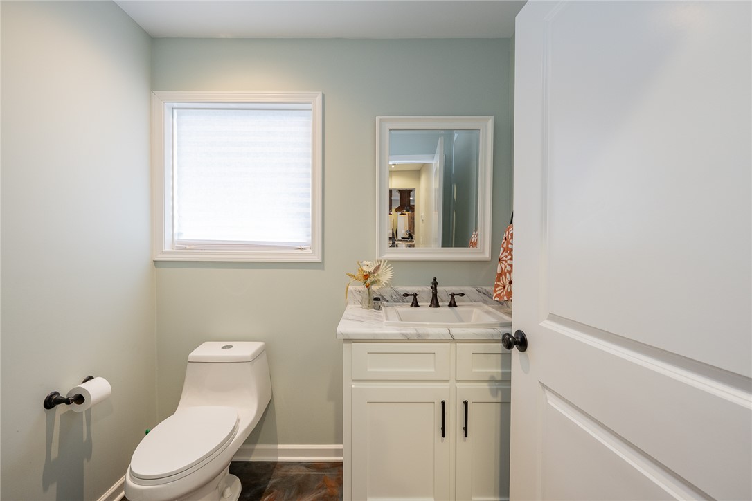 816 Table Rock Road Marietta, SC 29661 - Photo 15 of 32