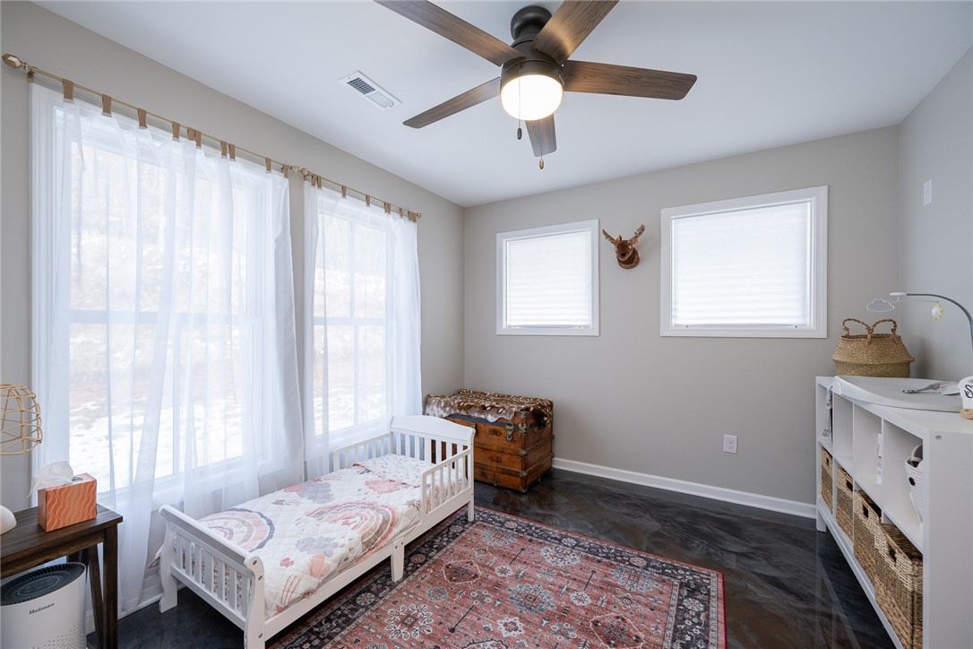 816 Table Rock Road Marietta, SC 29661 - Photo 23 of 32