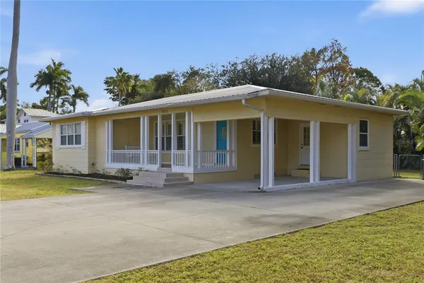 $350,000 | 1420 Maravilla Avenue, Fort Myers, FL 33901