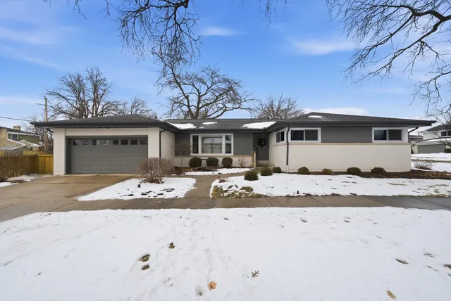 $950,000 | 101 West Jackson Street, Elmhurst, IL 60126