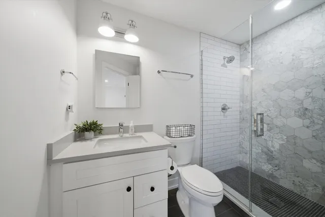 $950,000 | 101 West Jackson Street, Elmhurst, IL 60126