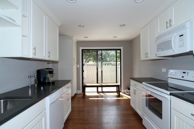 567 Old Barn Road, Unit 567 Lake Barrington, IL 60010 - Photo 8 of 20