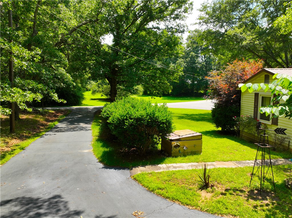 1198 Mize Road Belton, SC 29627 - Photo 20 of 50