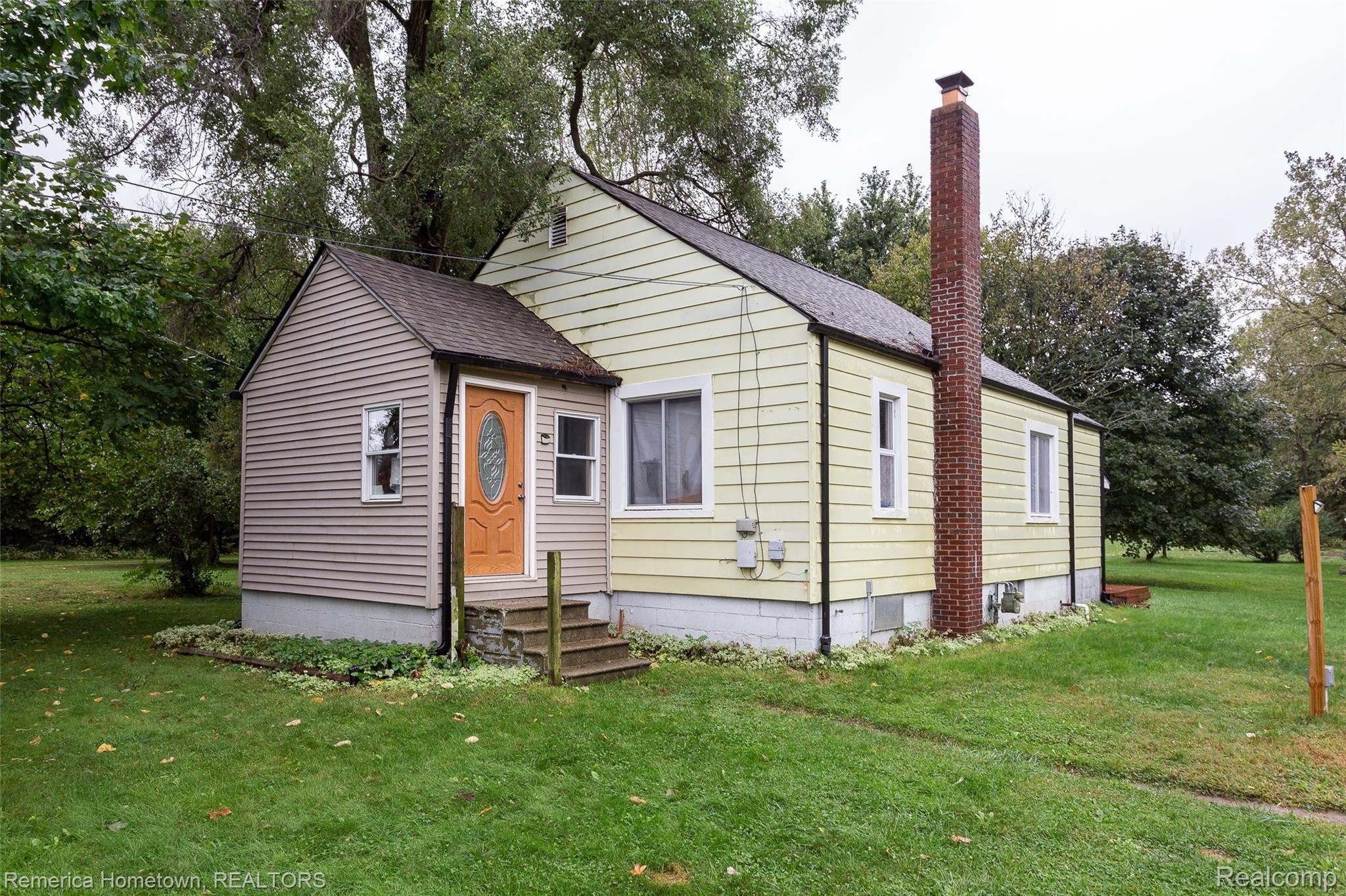4868 Barr Road Canton, MI 48188 - Photo 2 of 27 4868 barr exteriors (1).jpg