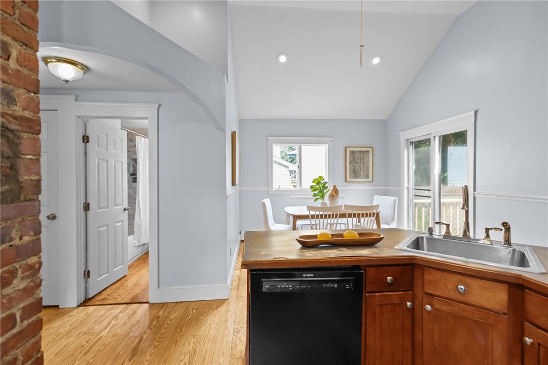 100 Walnut Road Barrington, RI 02806 - Photo 10 of 28 Gallery Image 10