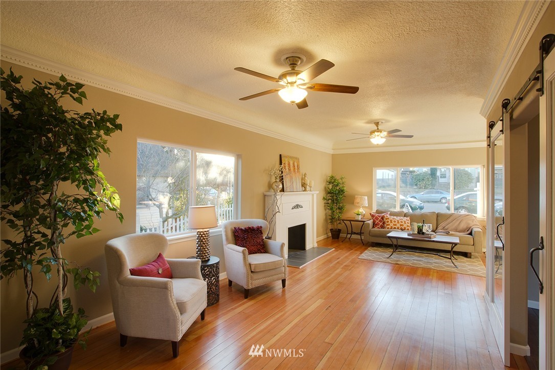 2309 Rockefeller Avenue Everett, WA 98201 - Photo 4 of 8