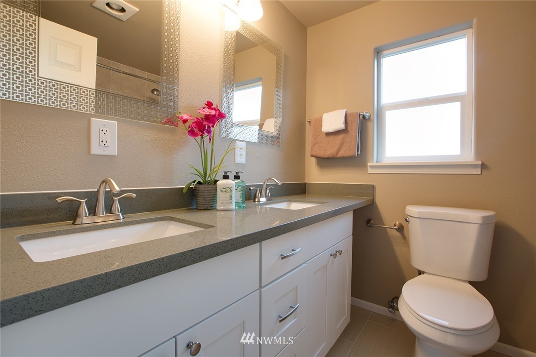 2309 Rockefeller Avenue Everett, WA 98201 - Photo 7 of 8