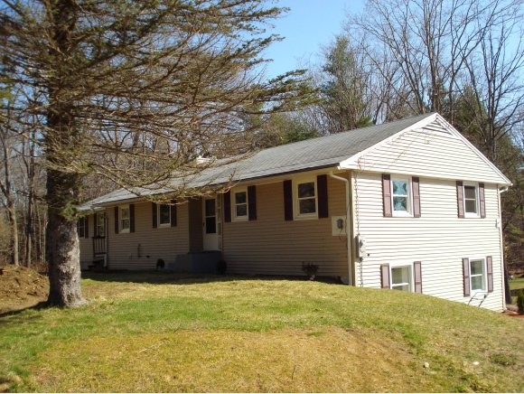 160 New Chester Road Hill, NH 03243 - Photo 1 of 1