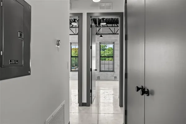 $3,300 | 902 East Curtis Street, Unit 1, Tampa, FL 33603