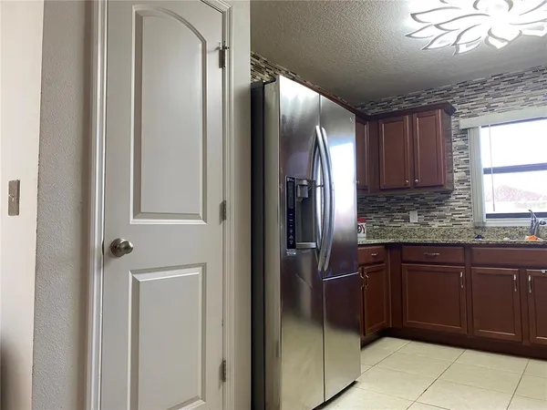 $2,400 | 5562 Superior Drive, Lakeland, FL 33805